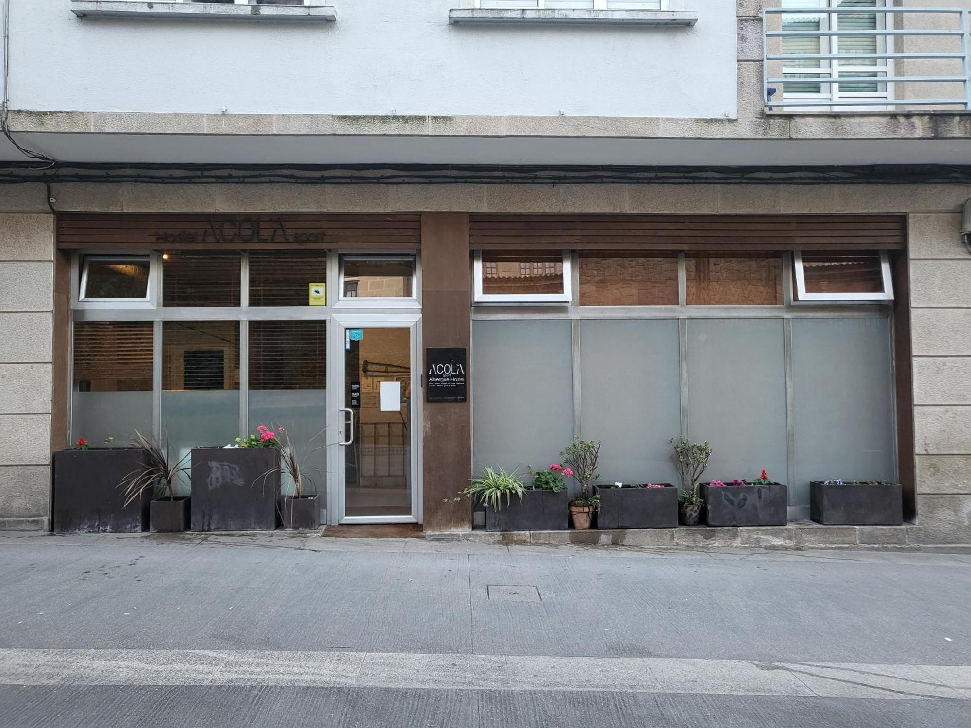 Acola Sport Hostel Pontevedra Bagian luar foto